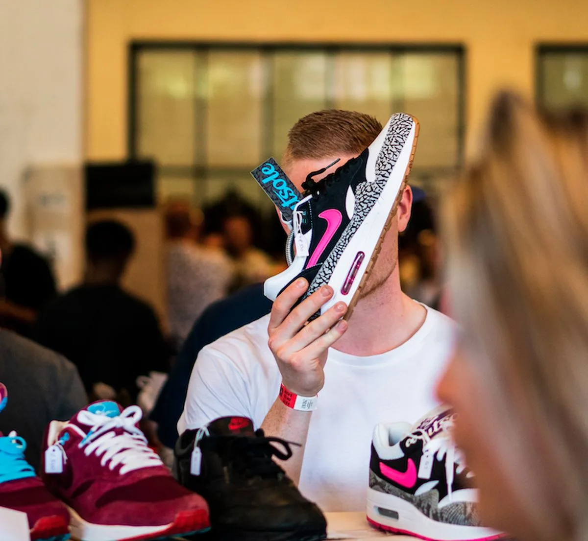 Metro News exclusive sneakers Frank Klerks Metro News exclusive sneakers Frank Klerks