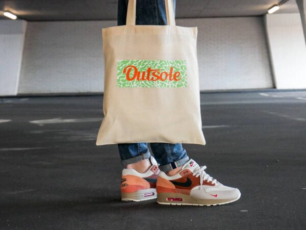 Outsole tote bag Elephant Orange Lime Beige 6 1 600x451 - Outsole tote bag - Beige
