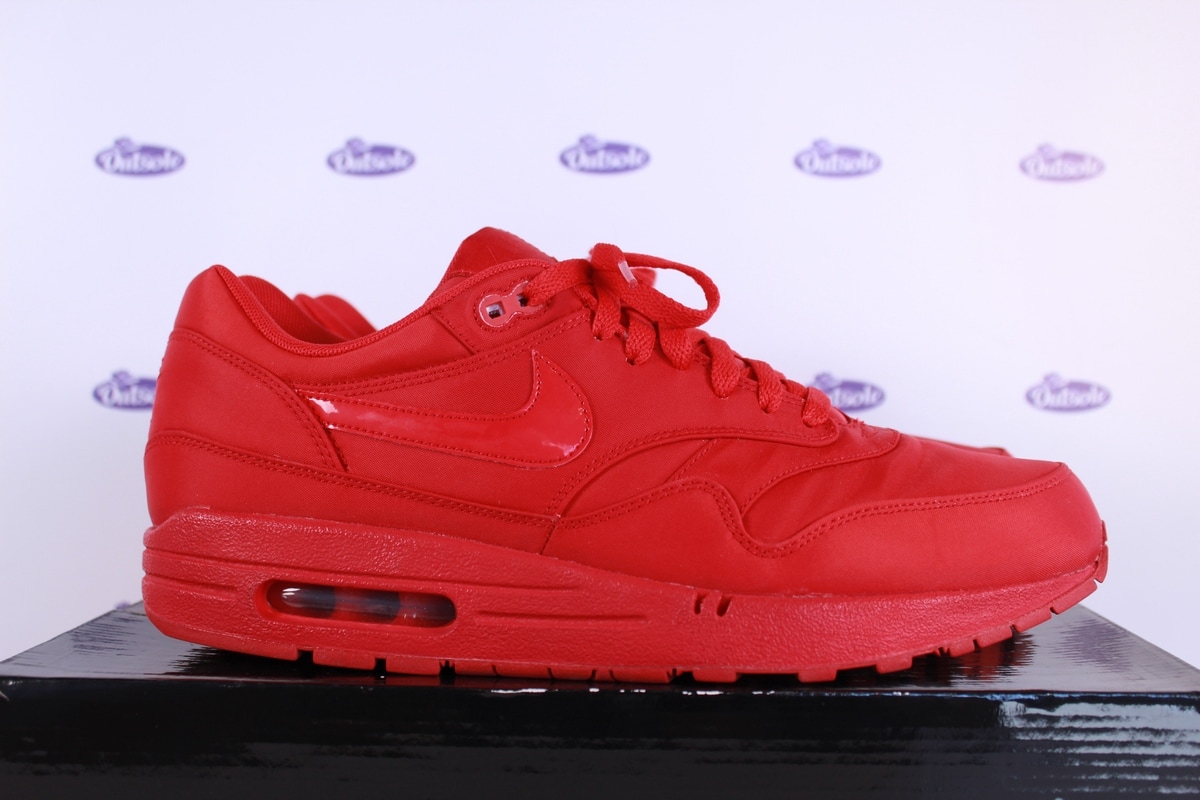 red air max red