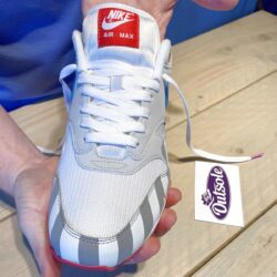 Lacing tutorial veter instructie veteren veters laces Nike Air Max 1 Stap 12 250x250 - How to lace up up your Nike Air Max 1 sneakers?