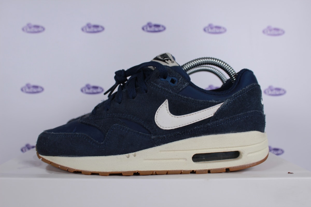 Paleis Conjugeren zegevierend Nike Air Max 1 GS Navy Suede • ✓ In stock at Outsole
