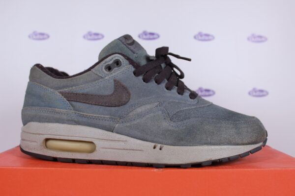 Nike Air Max 1 Leather Cave 04 425 1