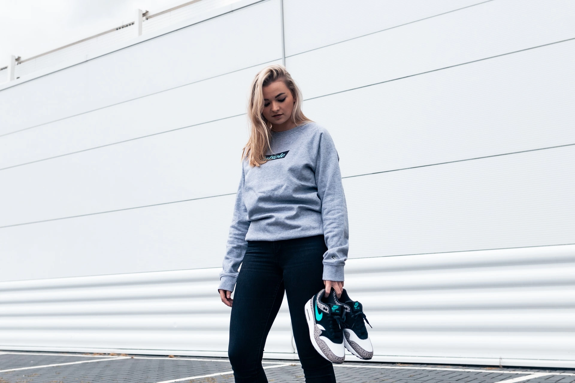 Outsole Premium Box Logo Sweater Atmos Elephant 5