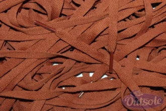 Adidas laces Hazelnut flat