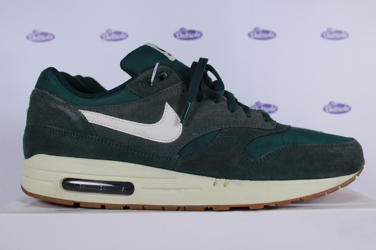 Air Max Essential Green Gum • ✓ In stock at Outsole