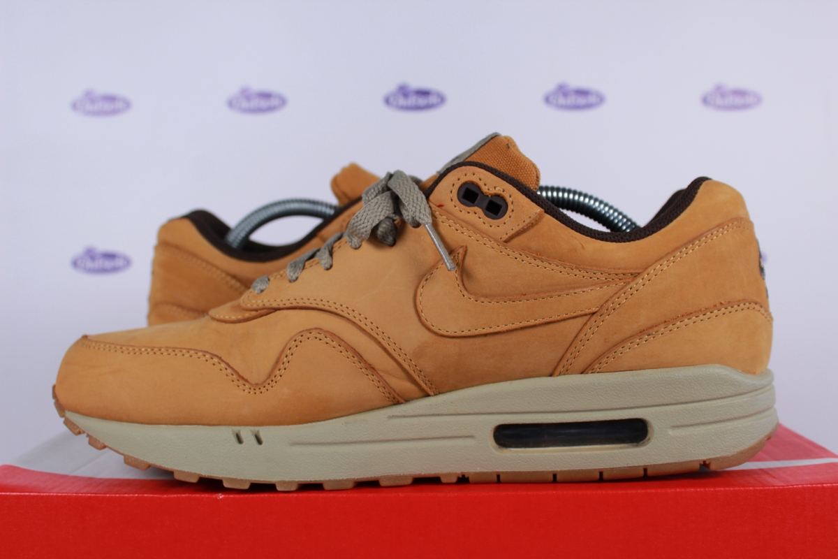 Nike Air Max 1 LTR Premium • ✓ In stock at Outsole
