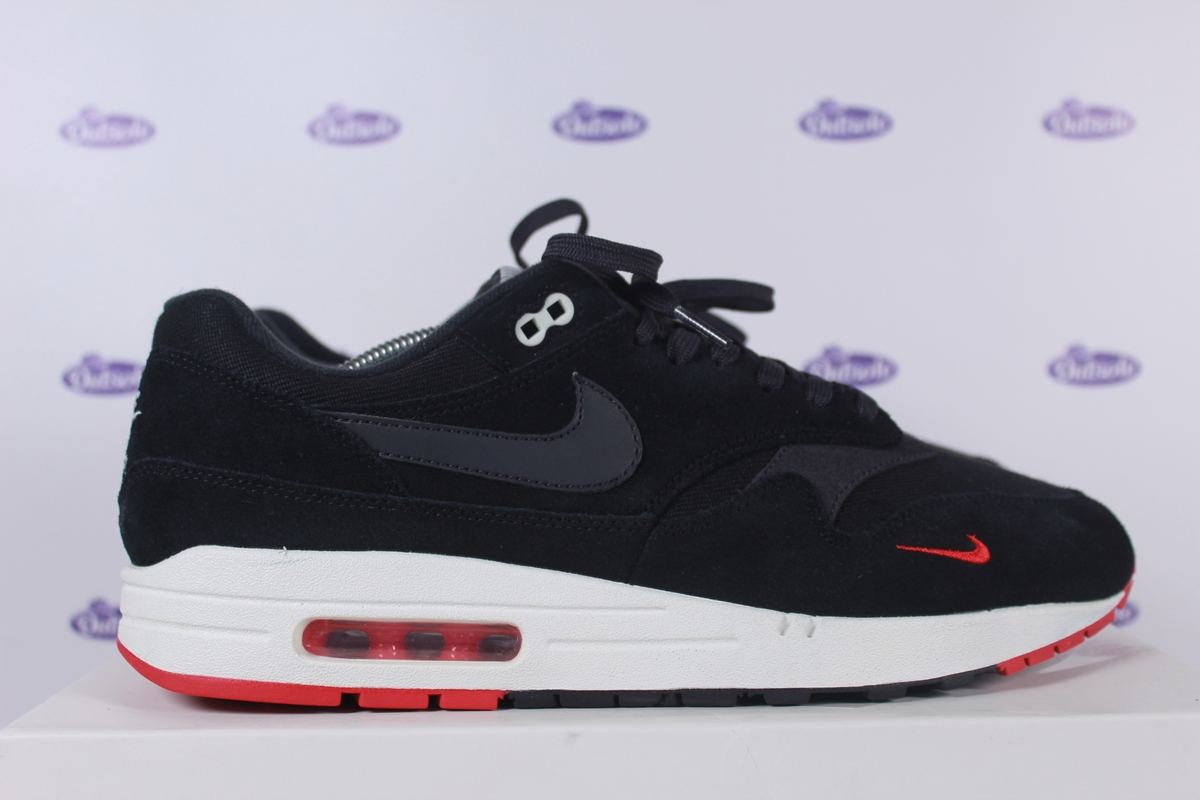 Groene achtergrond Arthur Conan Doyle Encyclopedie Nike Air Max 1 Premium Bred Miniswoosh • ✓ In stock at Outsole