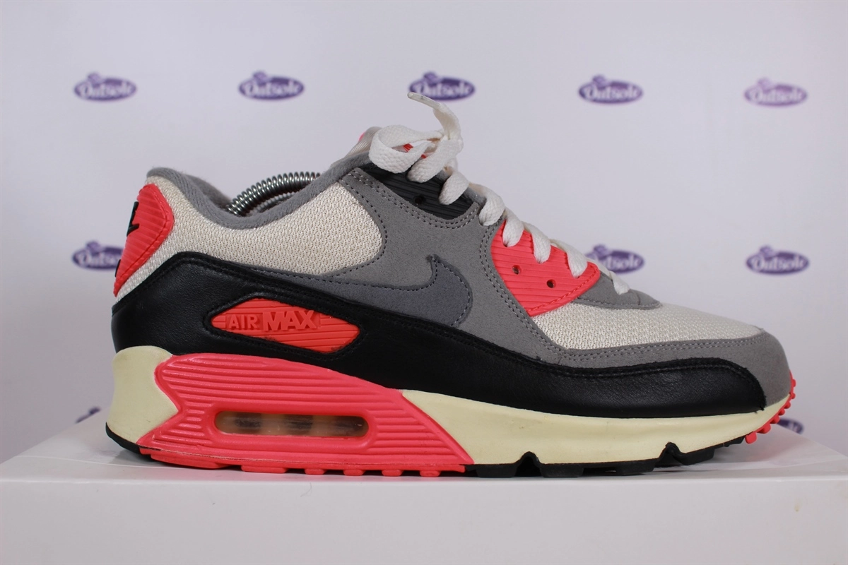 Nike-Air-Max-90-OG-Infrared-12