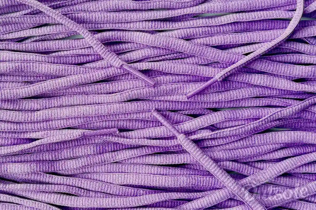 Small oval laces lilac smalle ovale veters lila