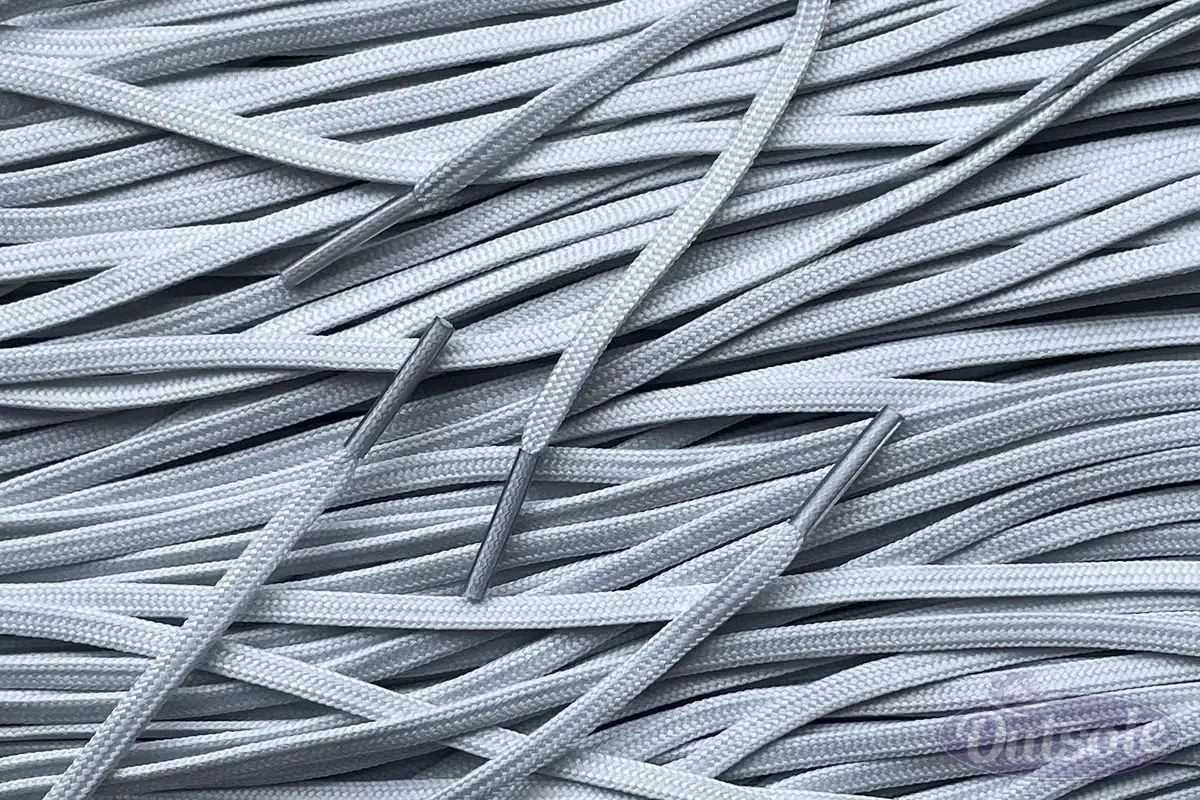 Smalle voetbal veters lichtgrijs football soccer laces light grey